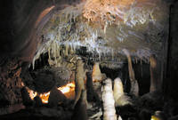 grottes-aze-06-concretions.jpg