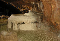 grottes-aze-08-riviere-souterraine.jpg